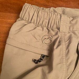 Magellan Outdoors Youth Boys Khaki Zipper Pants/Shorts Lightweight -Sz L (14-16)